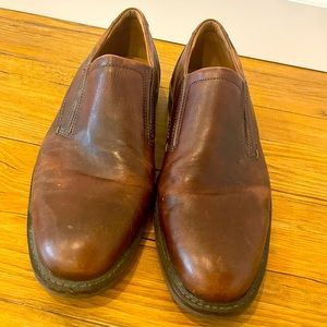 mens dress shoes.